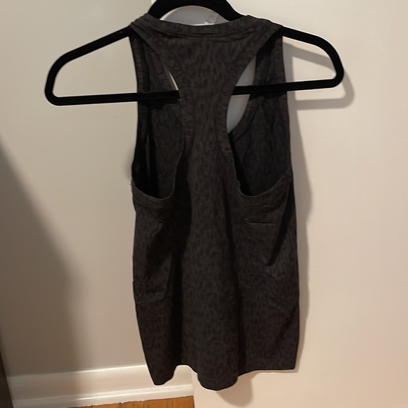 GUC Athleta Momentum Printed Racerback tank - size XS - Picture 7 of 10